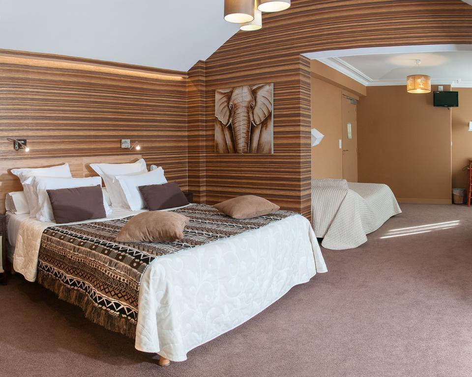 Hotel Logis Du Casino Restaurant Le Mathelia Vierville-sur-Mer