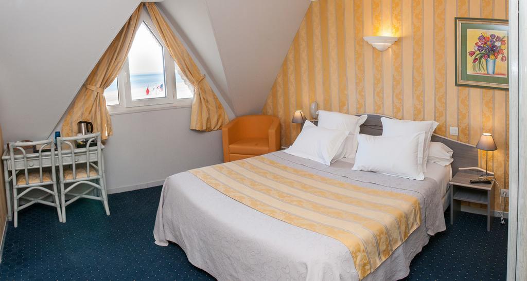 Hotel Logis Du Casino Restaurant Le Mathelia Vierville-sur-Mer