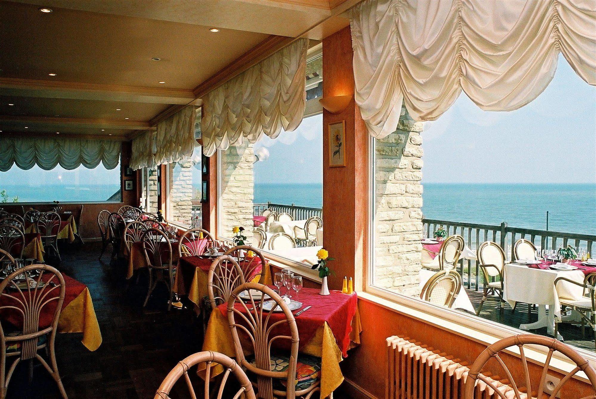 Hotel Logis Du Casino Restaurant Le Mathelia