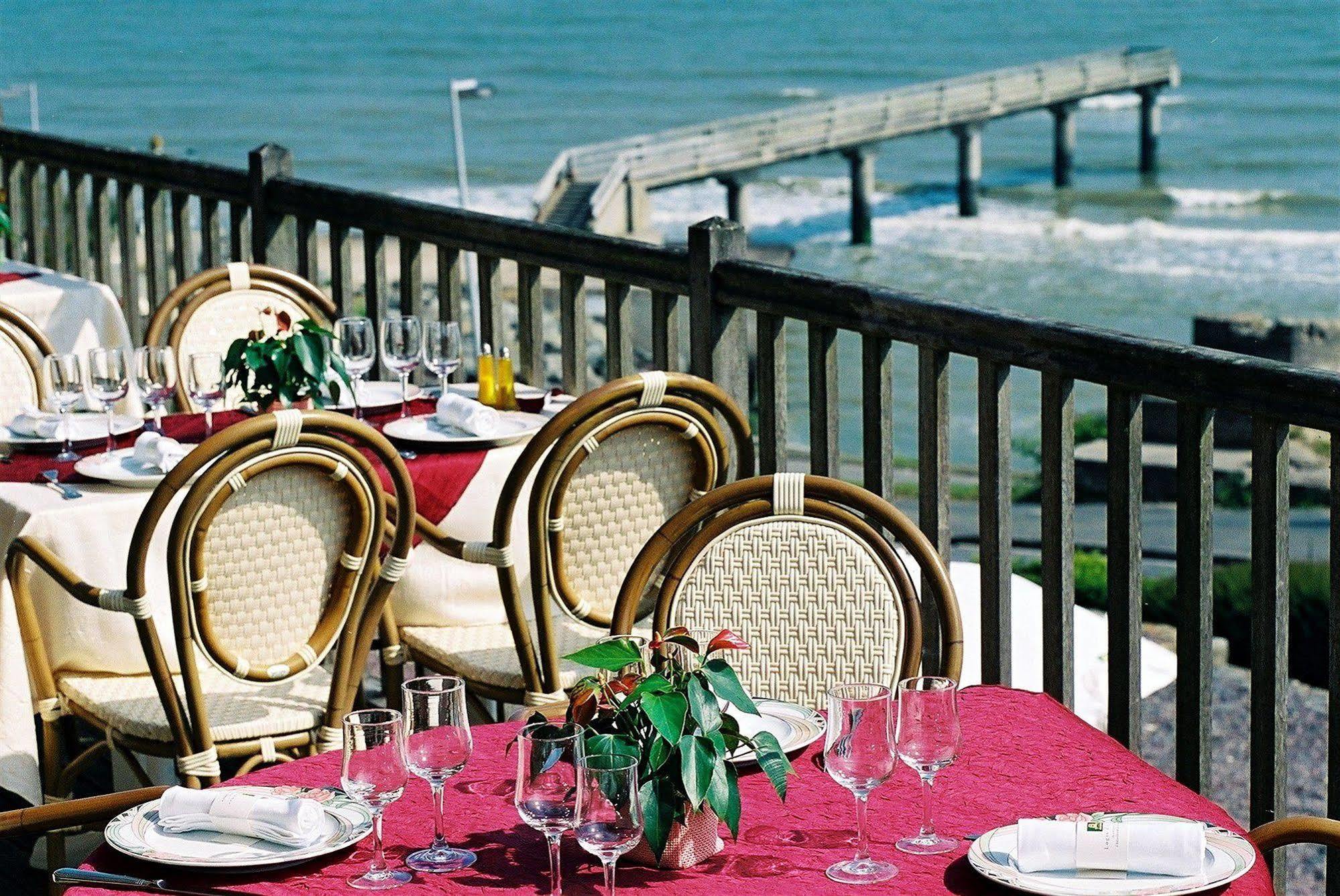 Hotel Logis Du Casino Restaurant Le Mathelia Vierville-sur-Mer